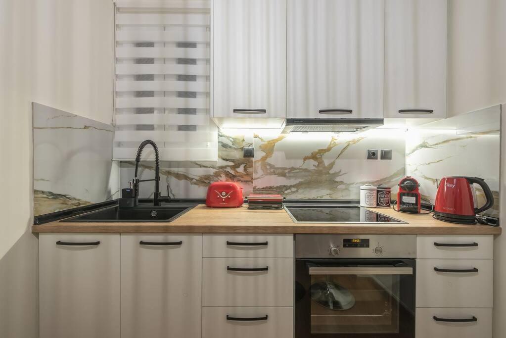 Athens Center Spacious Apartment Экстерьер фото